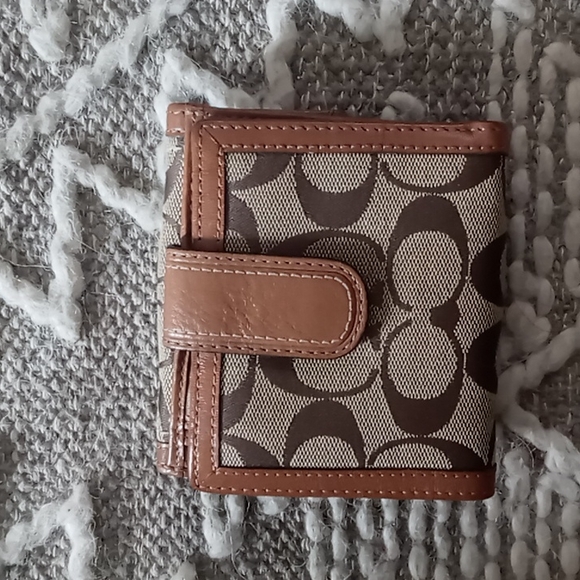 Coach Handbags - NWT Coach Wallet Tan In Color